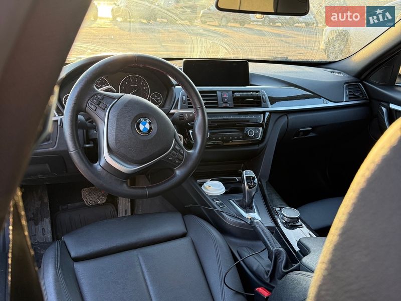 Седан BMW 3 Series 2015 в Киеве