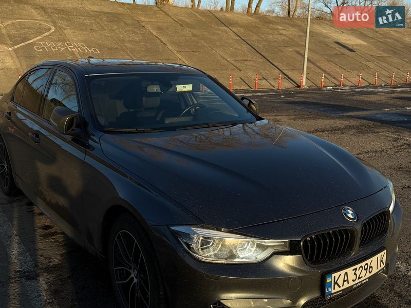 Седан BMW 3 Series 2015 в Киеве