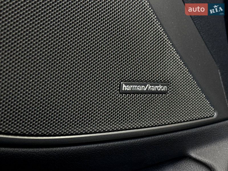 Седан BMW 3 Series 2025 в Киеве