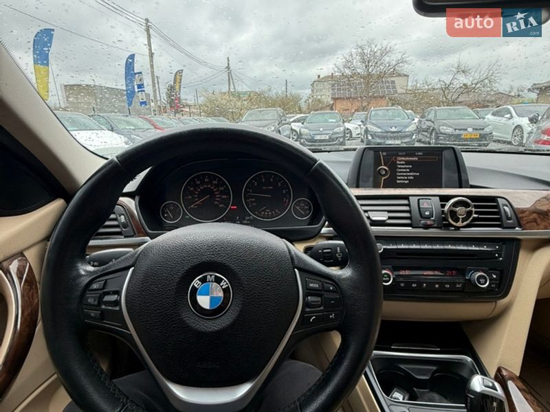 Седан BMW 3 Series 2013 в Стрию
