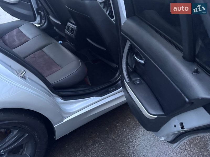 Универсал BMW 3 Series 2010 в Дрогобыче