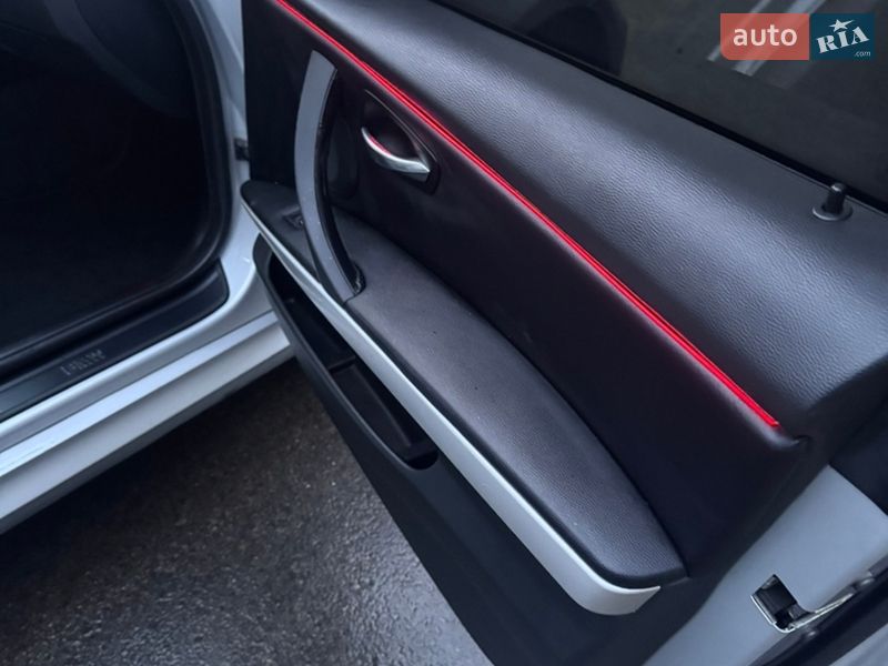 Универсал BMW 3 Series 2010 в Дрогобыче