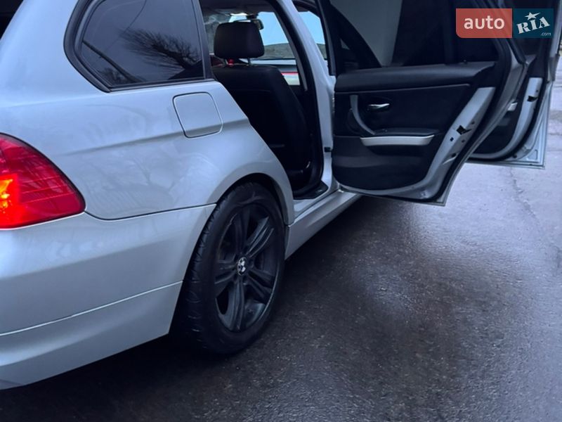 Универсал BMW 3 Series 2010 в Дрогобыче