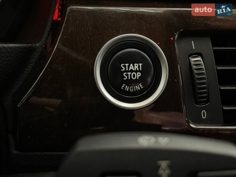 Седан BMW 3 Series 2010 в Белой Церкви