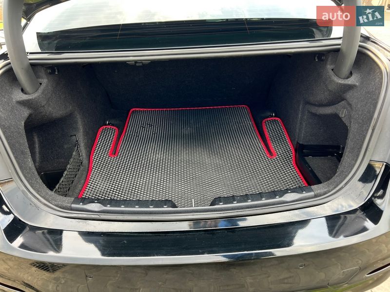 Седан BMW 3 Series 2017 в Львове фото 23 Седан BMW 3 Series 2017 в Львове