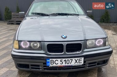 Седан BMW 3 Series 1995 в Львові