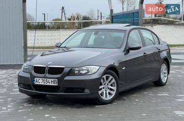 Седан BMW 3 Series 2005 в Нетешине