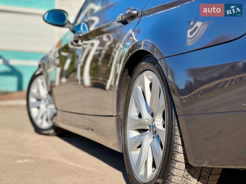 Седан BMW 3 Series 2005 в Києві