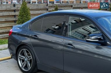 Седан BMW 3 Series 2013 в Кілії