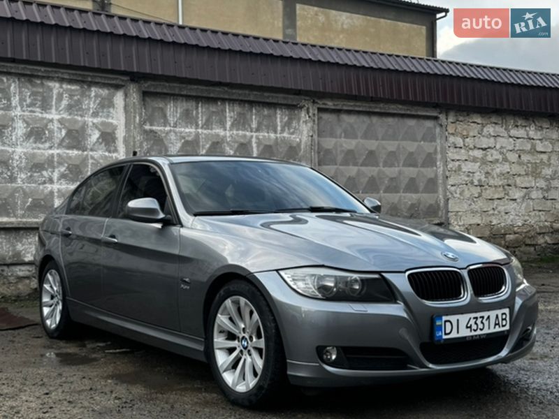 Седан BMW 3 Series 2011 в Подільську
