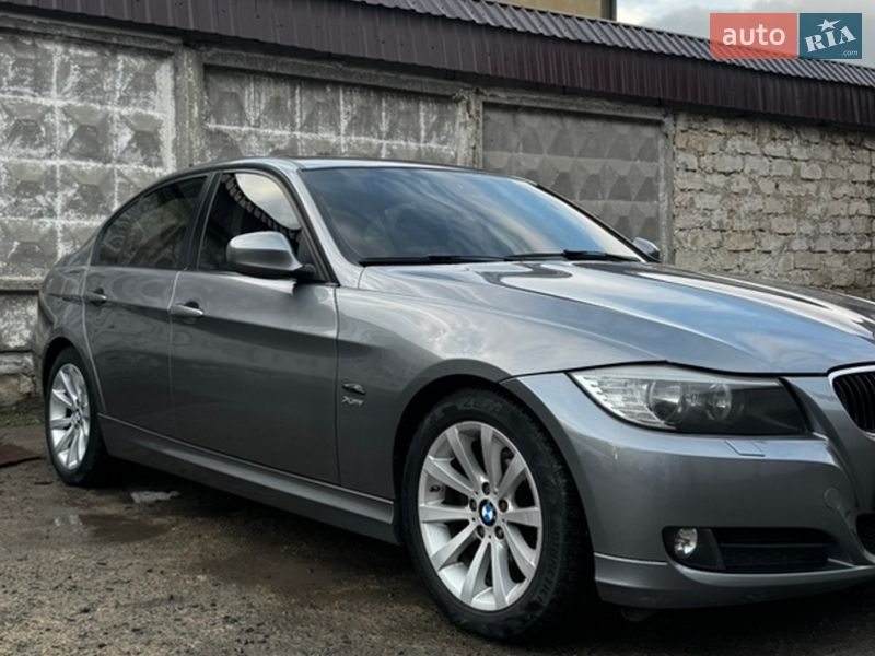 Седан BMW 3 Series 2011 в Подільську