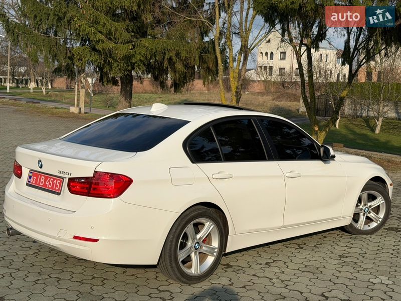 Седан BMW 3 Series 2014 в Дубно