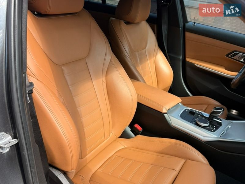 Седан BMW 3 Series 2020 в Ровно
