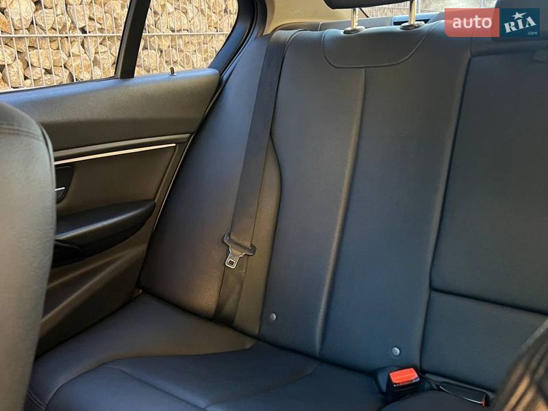 Седан BMW 3 Series 2012 в Дубно фото 11 Седан BMW 3 Series 2012 в Дубно