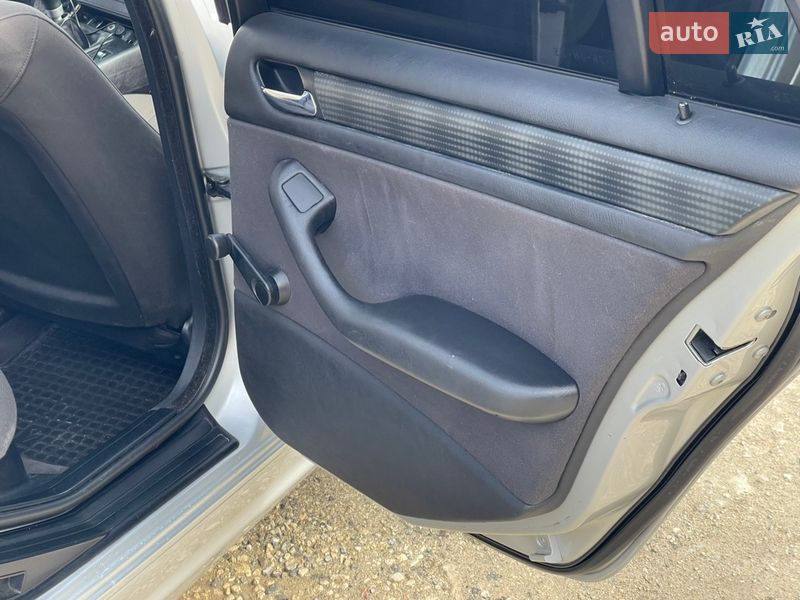 Универсал BMW 3 Series 2002 в Гусятине