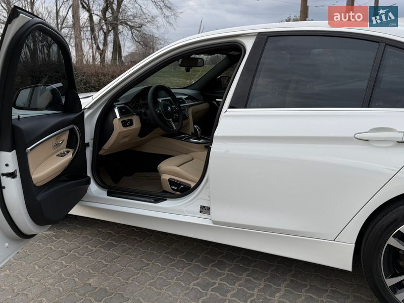 Седан BMW 3 Series 2017 в Одессе
