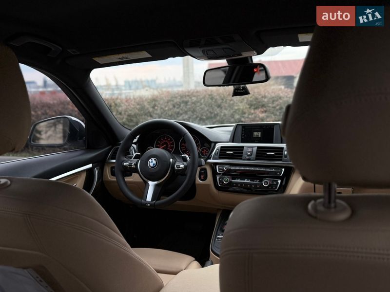 Седан BMW 3 Series 2017 в Одессе
