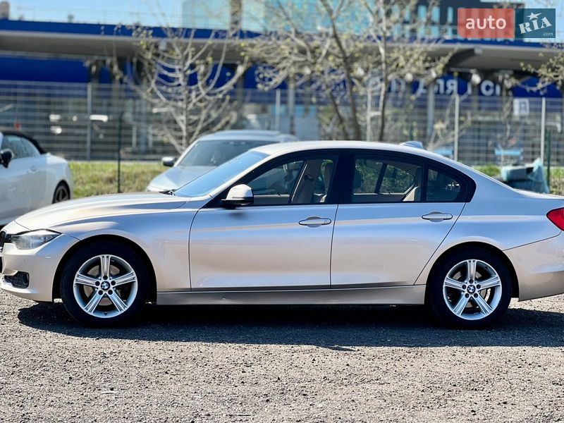 Седан BMW 3 Series 2013 в Києві