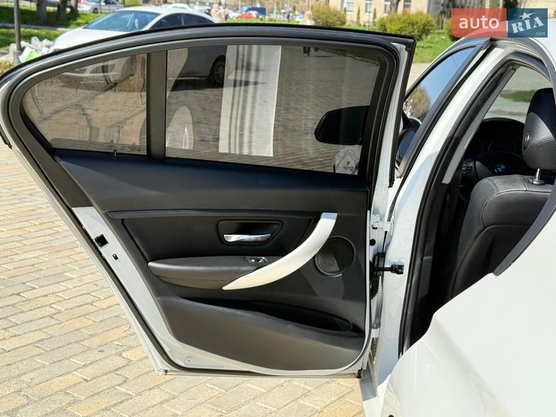 Седан BMW 3 Series 2017 в Белой Церкви