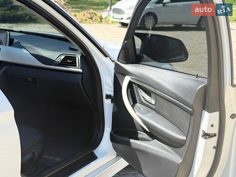 Седан BMW 3 Series 2017 в Белой Церкви