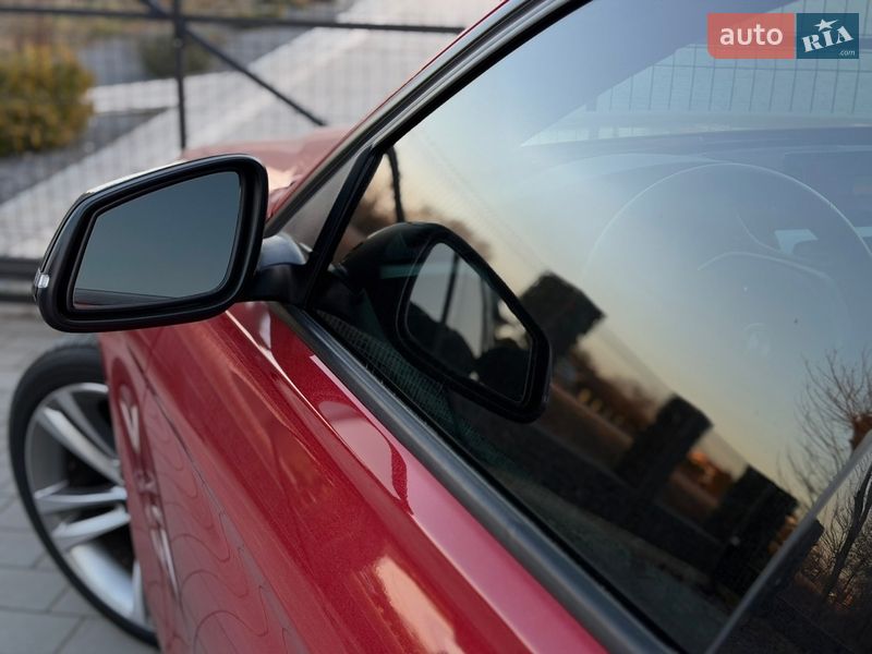 Седан BMW 3 Series 2013 в Львові