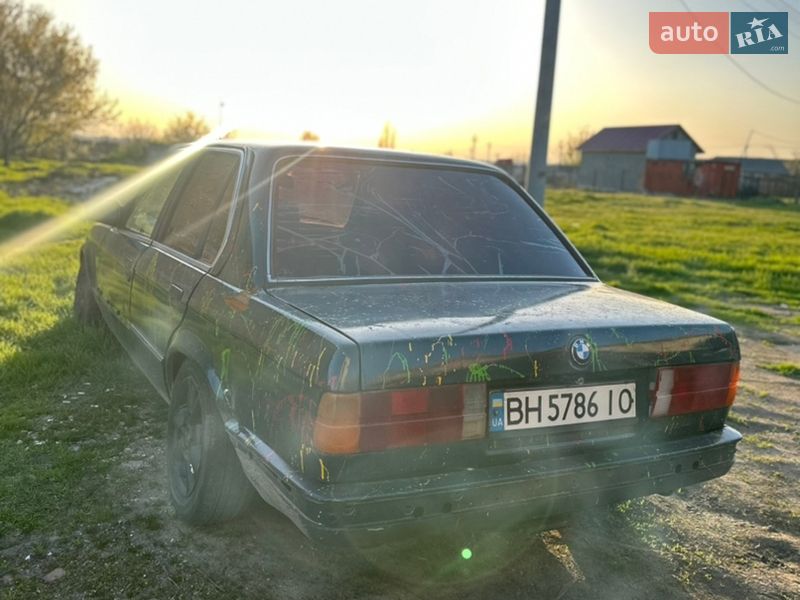 Седан BMW 3 Series 1987 в Одессе