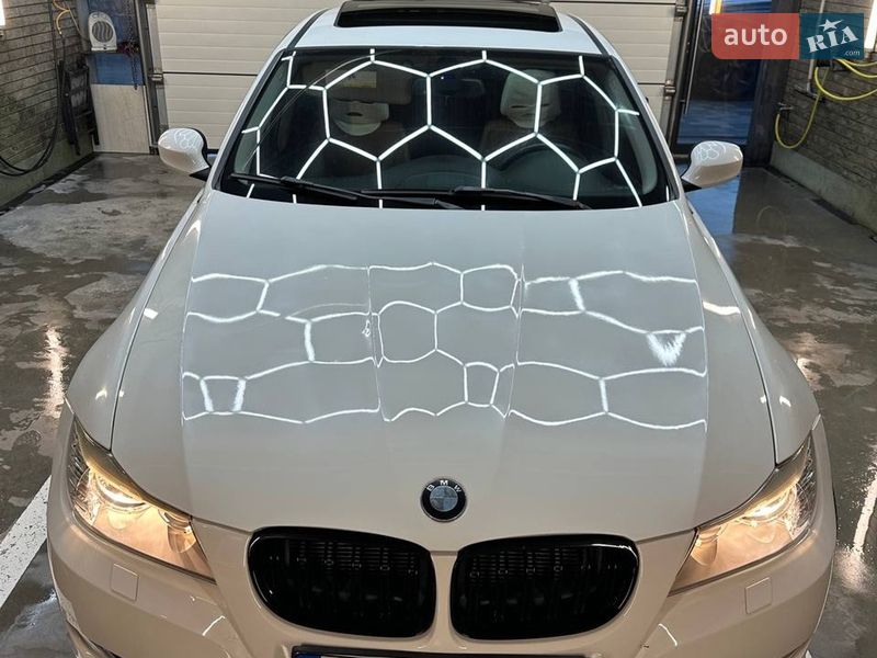 Седан BMW 3 Series 2011 в Черкасах