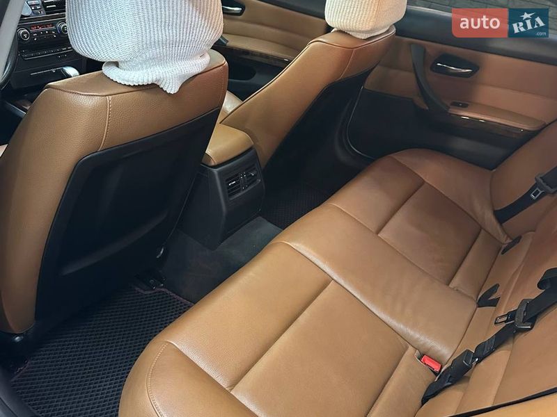 Седан BMW 3 Series 2011 в Черкасах