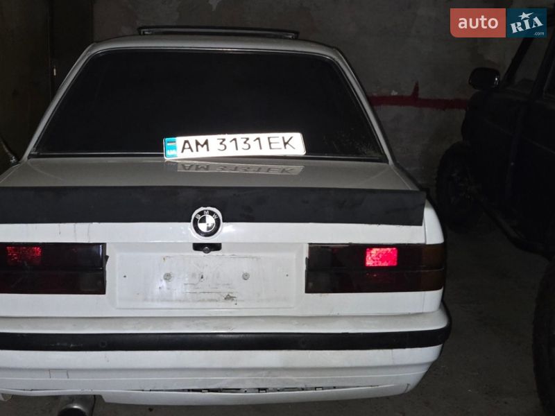 Седан BMW 3 Series 1986 в Рівному