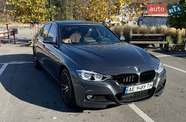 Седан BMW 3 Series 2016 в Дніпрі