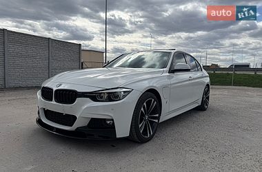 Седан BMW 3 Series 2018 в Киеве