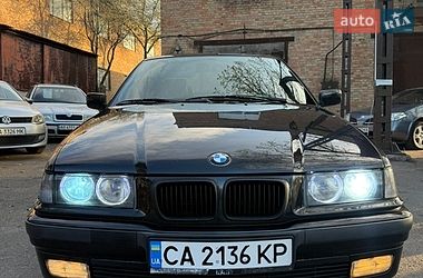 Седан BMW 3 Series 1997 в Умані