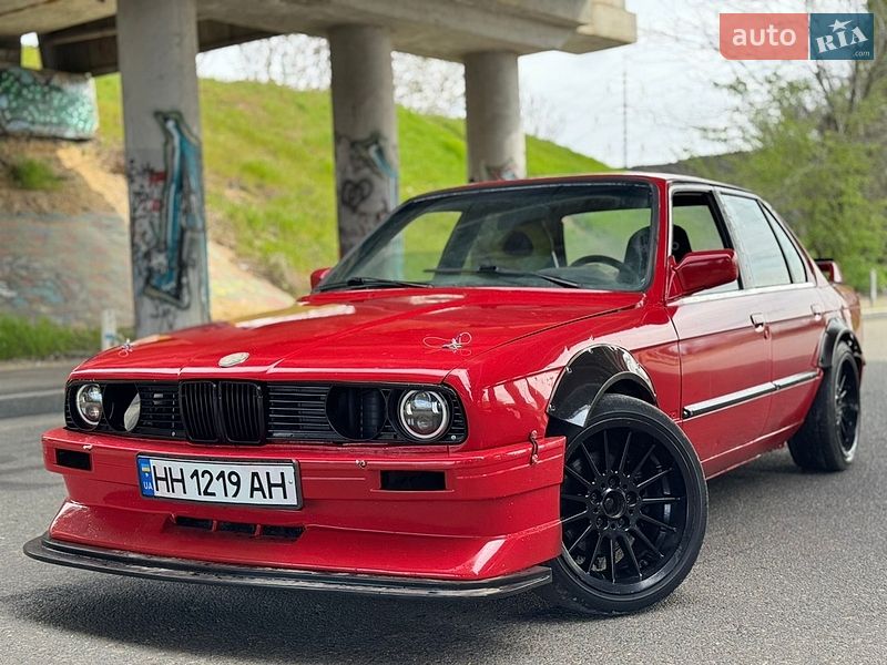 Седан BMW 3 Series 1990 в Одессе