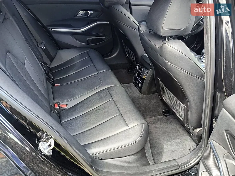 BMW 3 Series 2019 VIN 3MW5R1J54K8A05655 фото оголошення 10 з 52