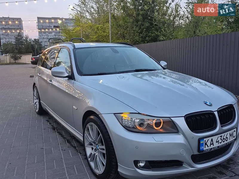 BMW 3 Series 2011 VIN WBAUY11050F040406 фото оголошення 2 з 50