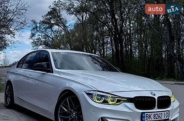 Седан BMW 3 Series 2014 в Ровно