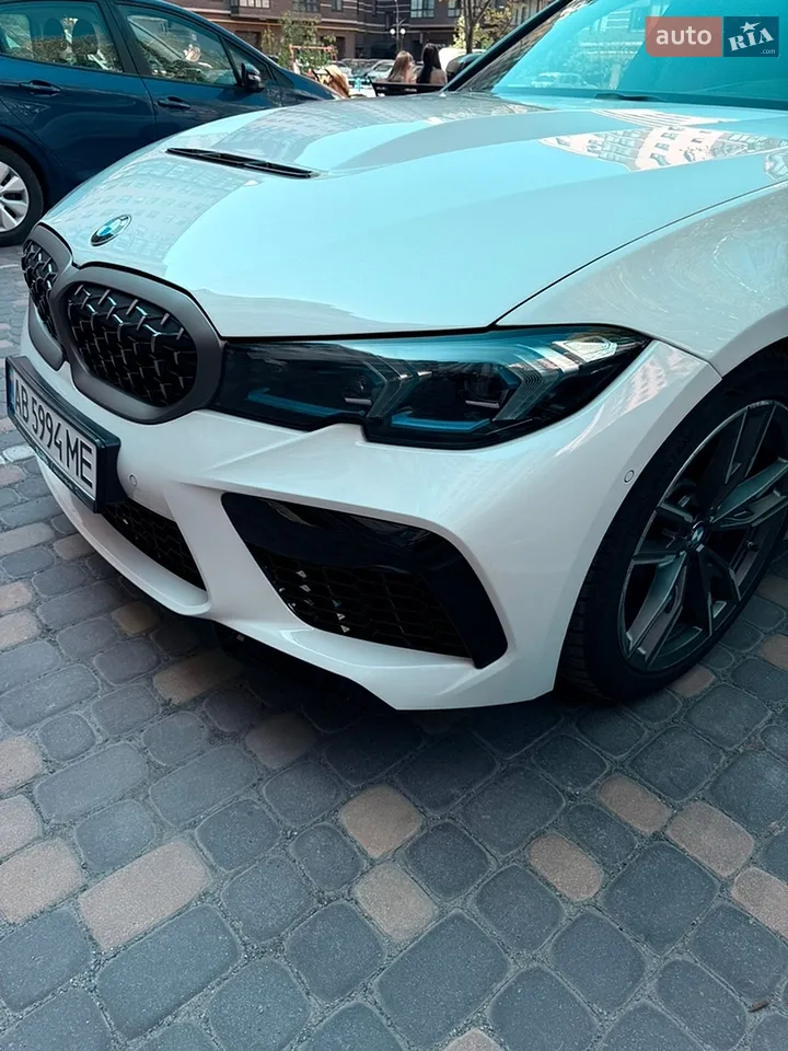 BMW 3 Series 2019 photo 3