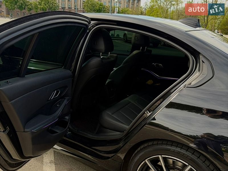 Седан BMW 3 Series 2019 в Николаеве