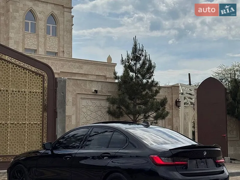 BMW 3 Series 2019 VIN WBA5R1C53KFH01270 фото оголошення 3 з 50