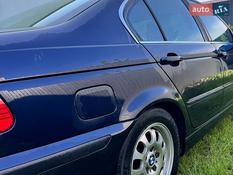 Седан BMW 3 Series 2002 в Киеве