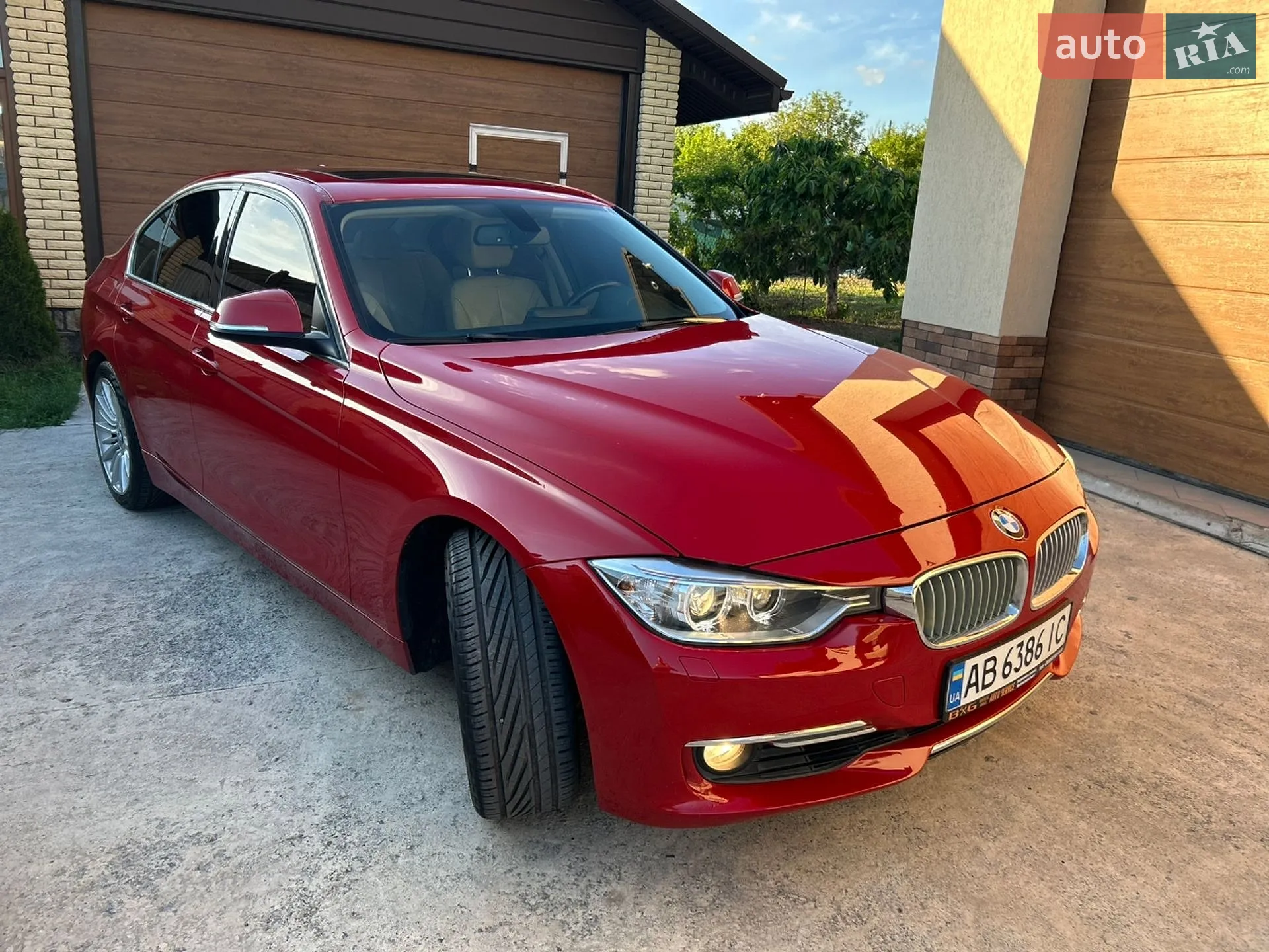 BMW 3 Series 2012 VIN WBA3A5G5XDNP19352 фото оголошення 4 з 22