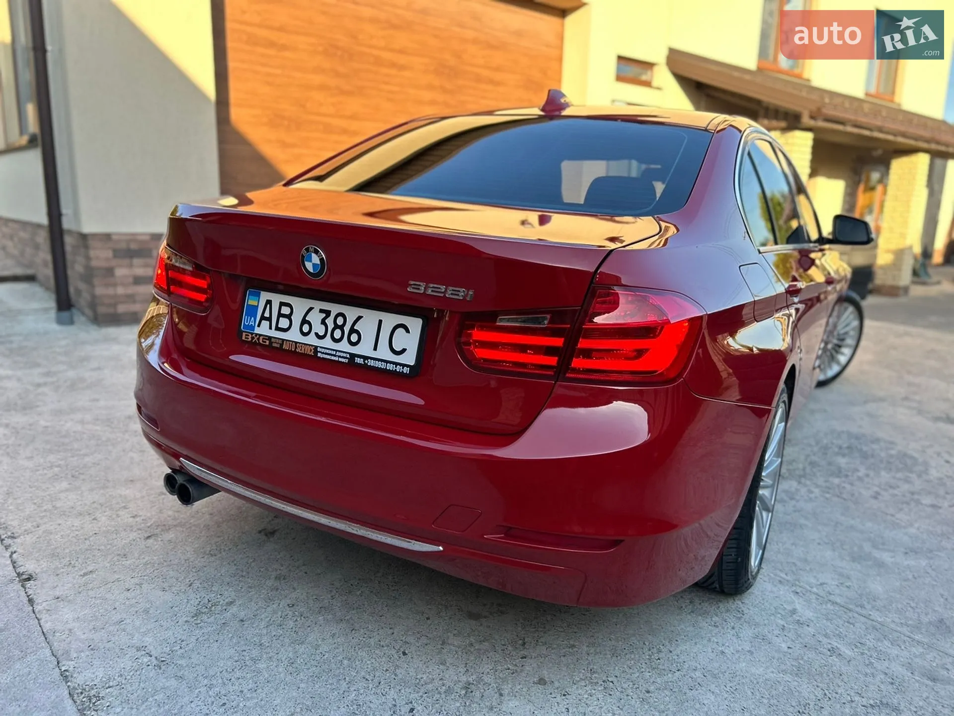 BMW 3 Series 2012 VIN WBA3A5G5XDNP19352 фото оголошення 6 з 22