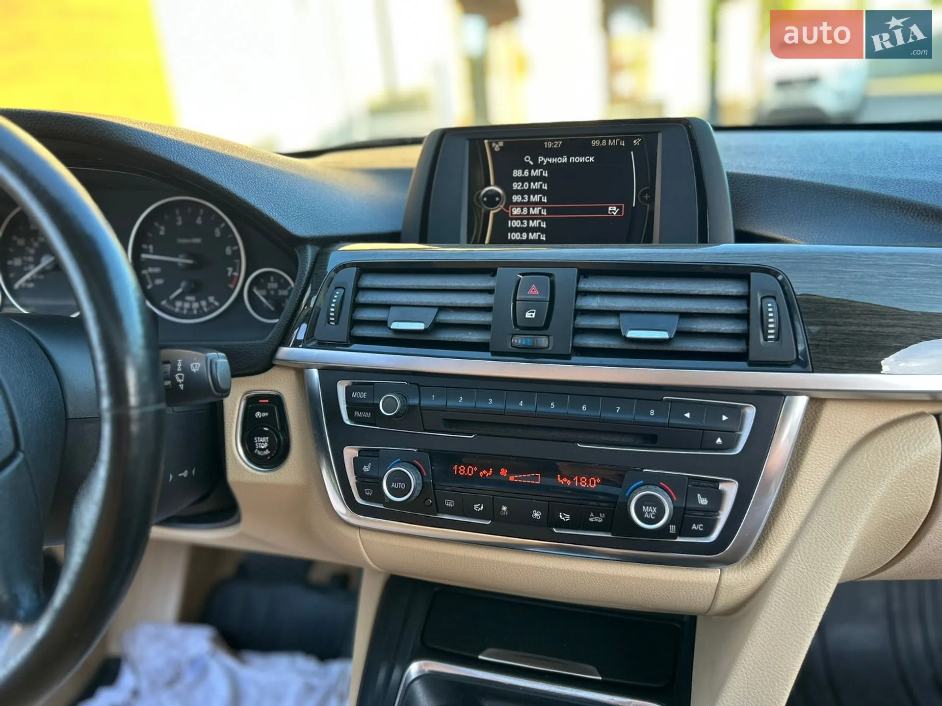 BMW 3 Series 2012 VIN WBA3A5G5XDNP19352 фото оголошення 9 з 22