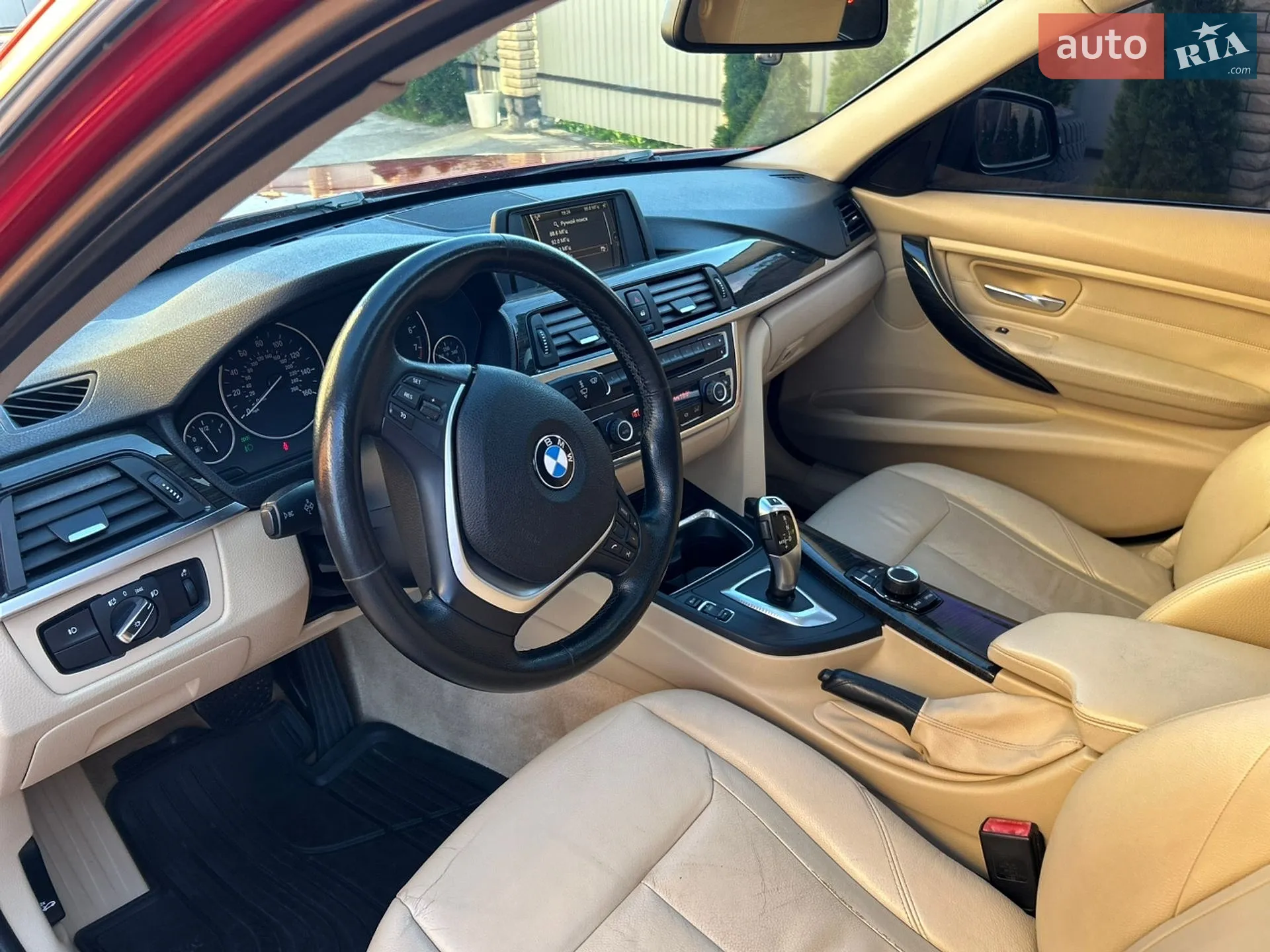 BMW 3 Series 2012 VIN WBA3A5G5XDNP19352 фото оголошення 10 з 22