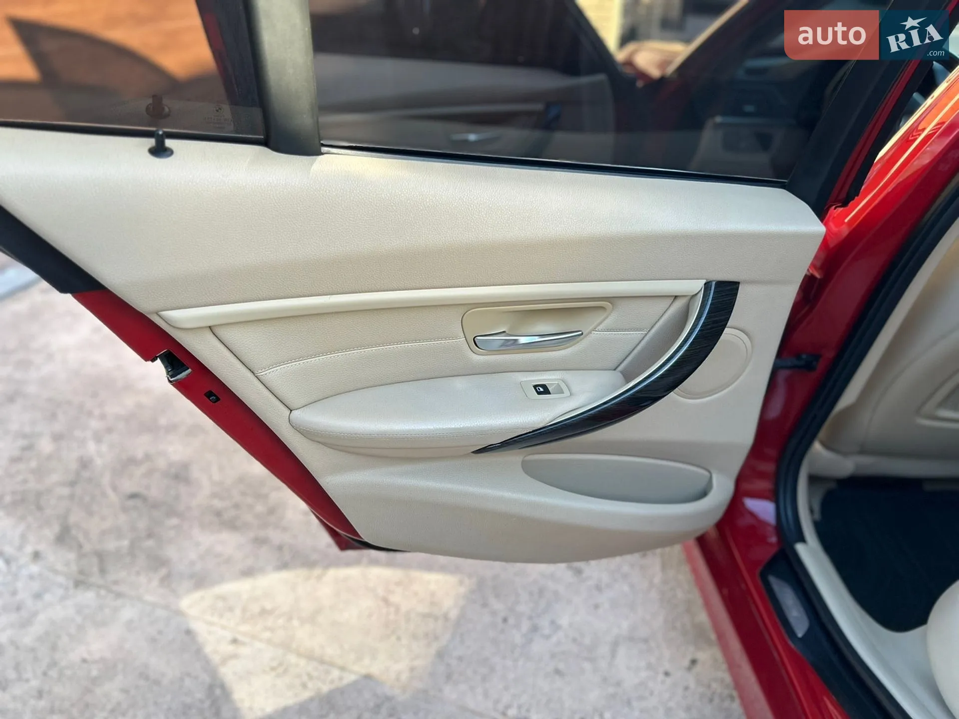 BMW 3 Series 2012 VIN WBA3A5G5XDNP19352 фото оголошення 11 з 22