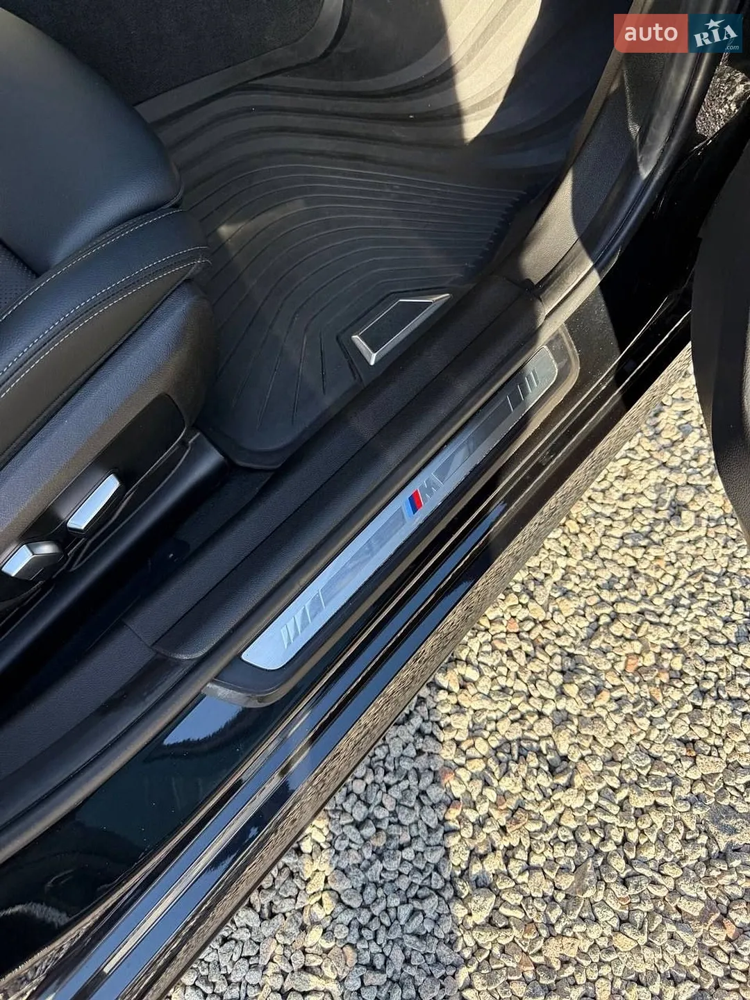 BMW 3 Series 2022 VIN 3MW39FS0XP8D08289 фото оголошення 16 з 18