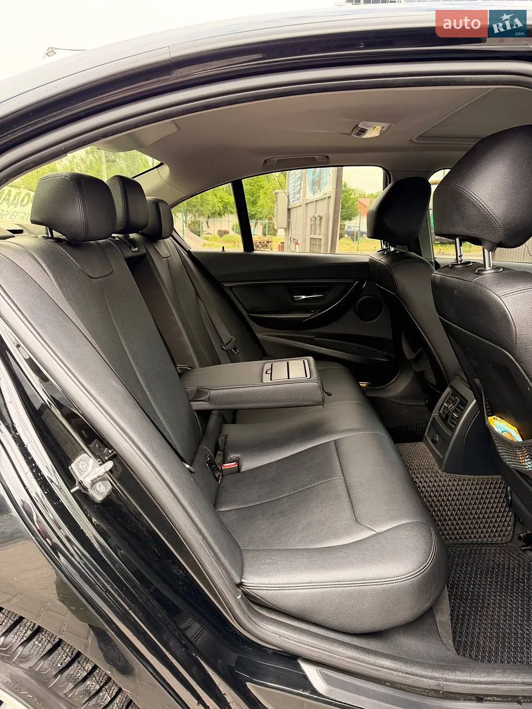 2012 BMW 3er - мініатюра 8