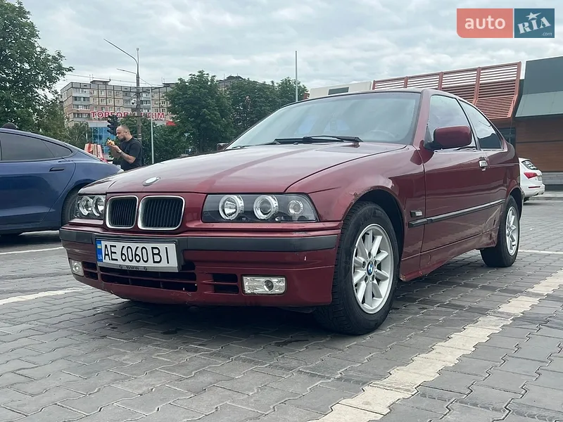 BMW 3 Series 1994 VIN WBACG21000AG41596 фото оголошення 2 з 56