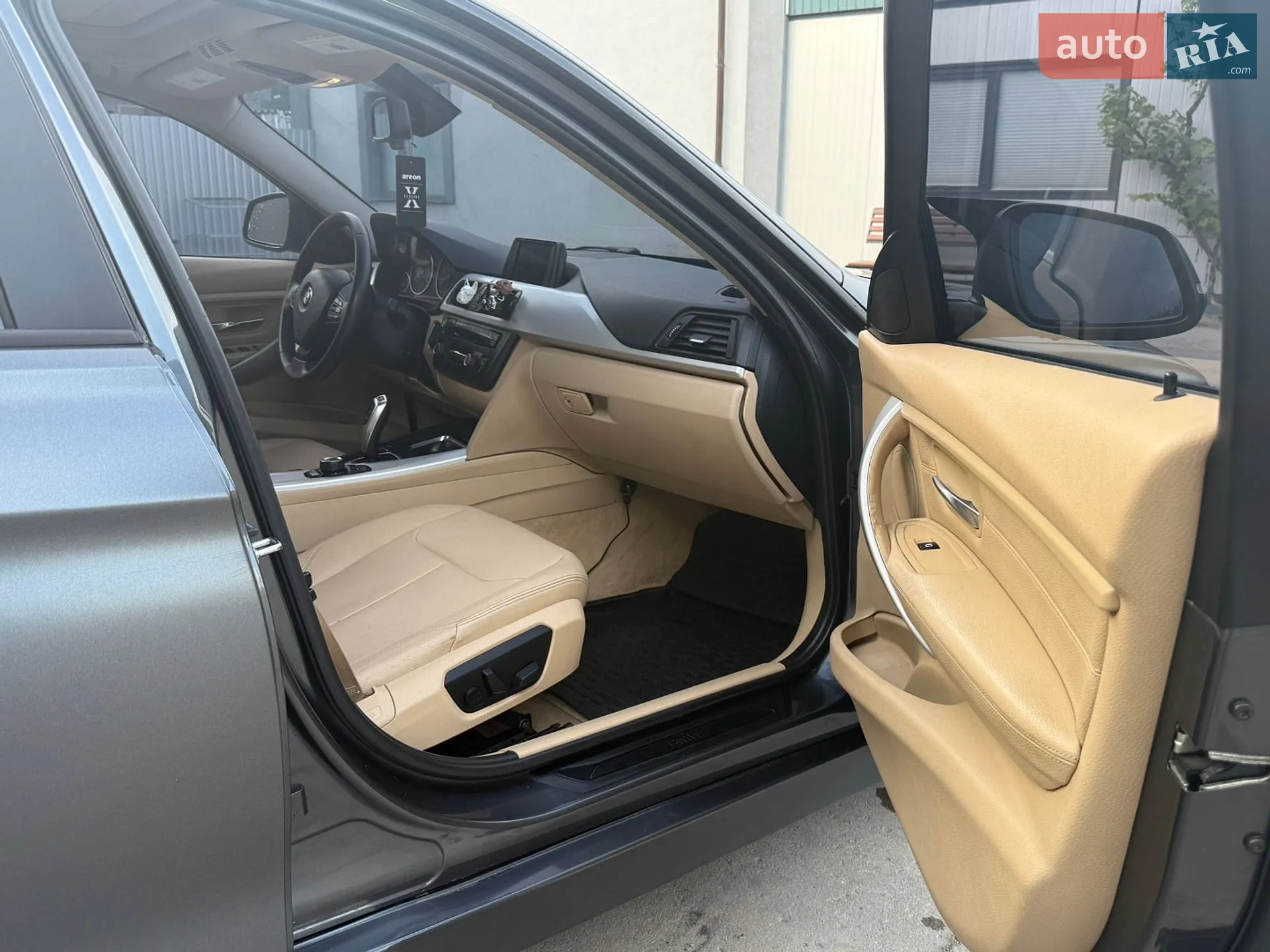 2012 BMW 3er - мініатюра 18