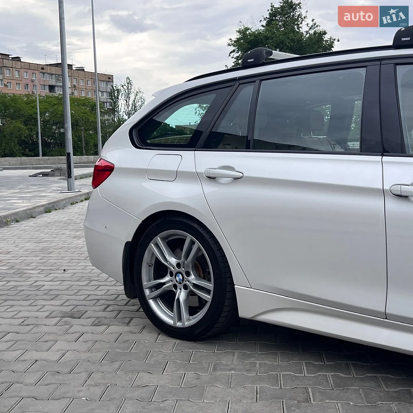 BMW 3 Series 2016 VIN WBA8J1C59GK710989 фото оголошення 12 з 33
